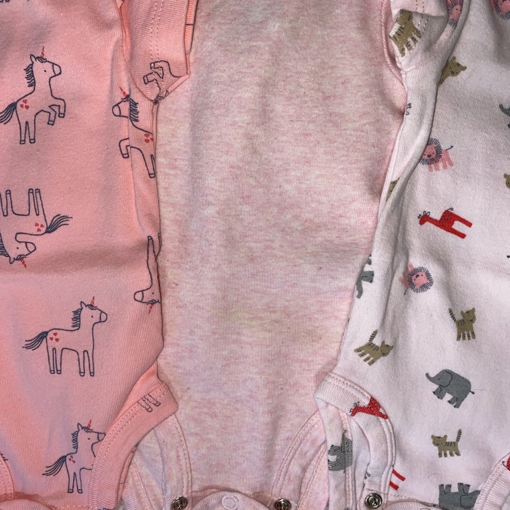 Bundle of Five newborns onsies - Picture 3 of 4